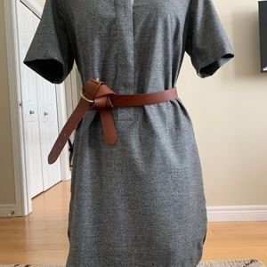 Banana Republic classic and stylish dress! Excellent condition!!